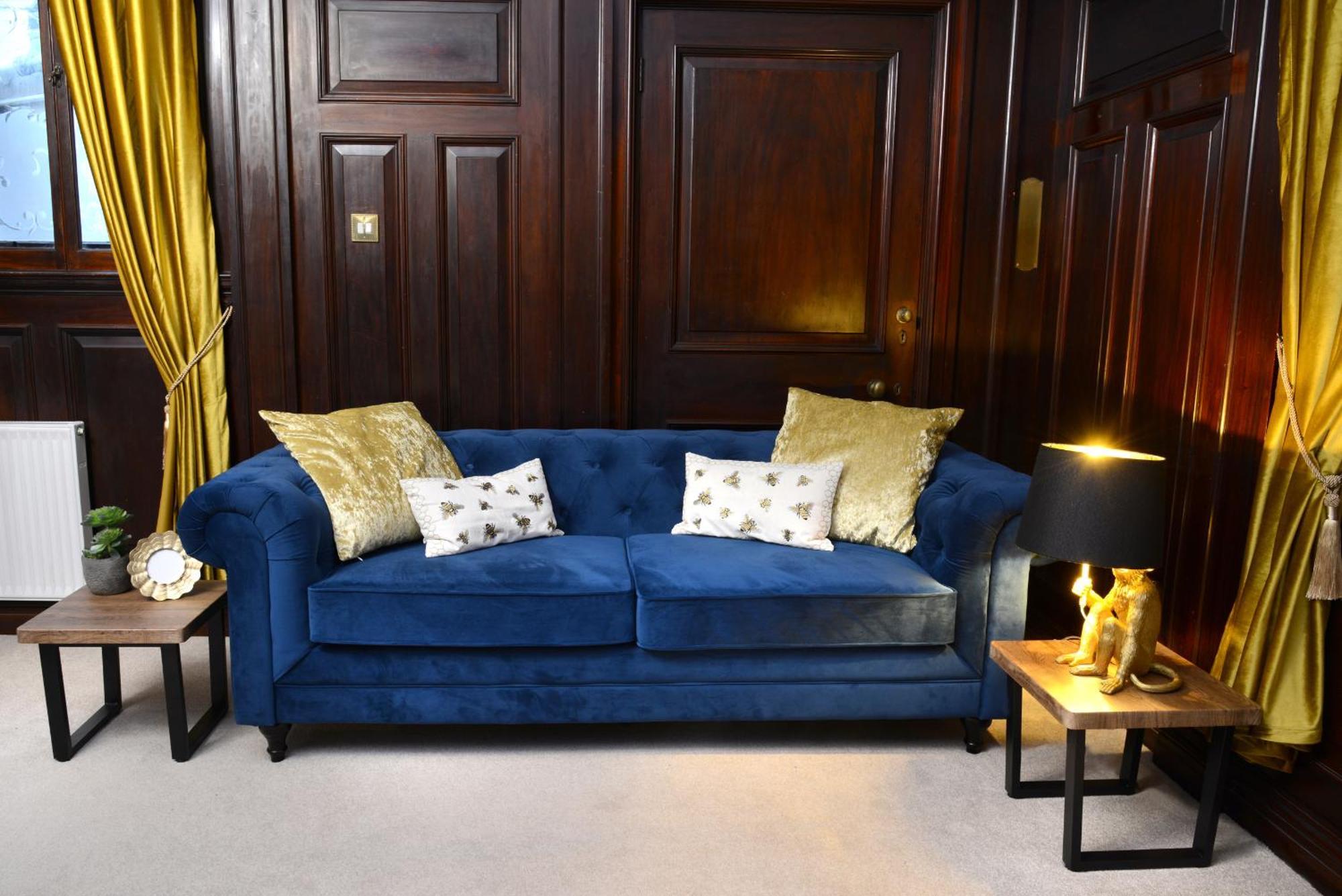 The Old Brewery Boardroom - Winchester City Centre - Unique Property - Free Parking - Sleeps 6 - By Xplus Stays Exterior photo